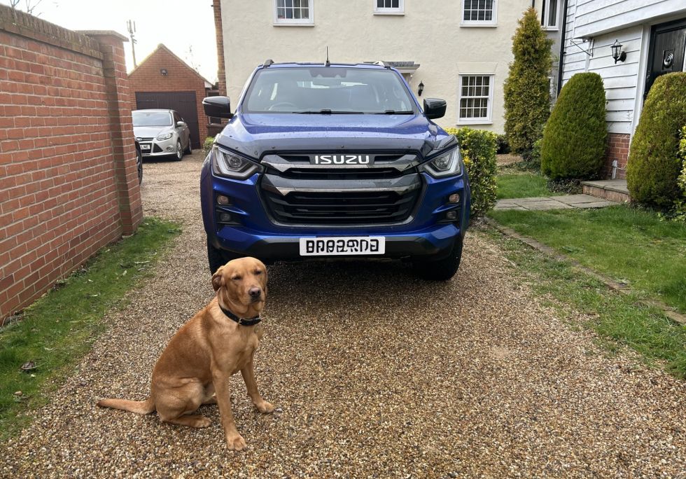 Save more on new and pre-reg vans, pick-ups and commercial vehicles